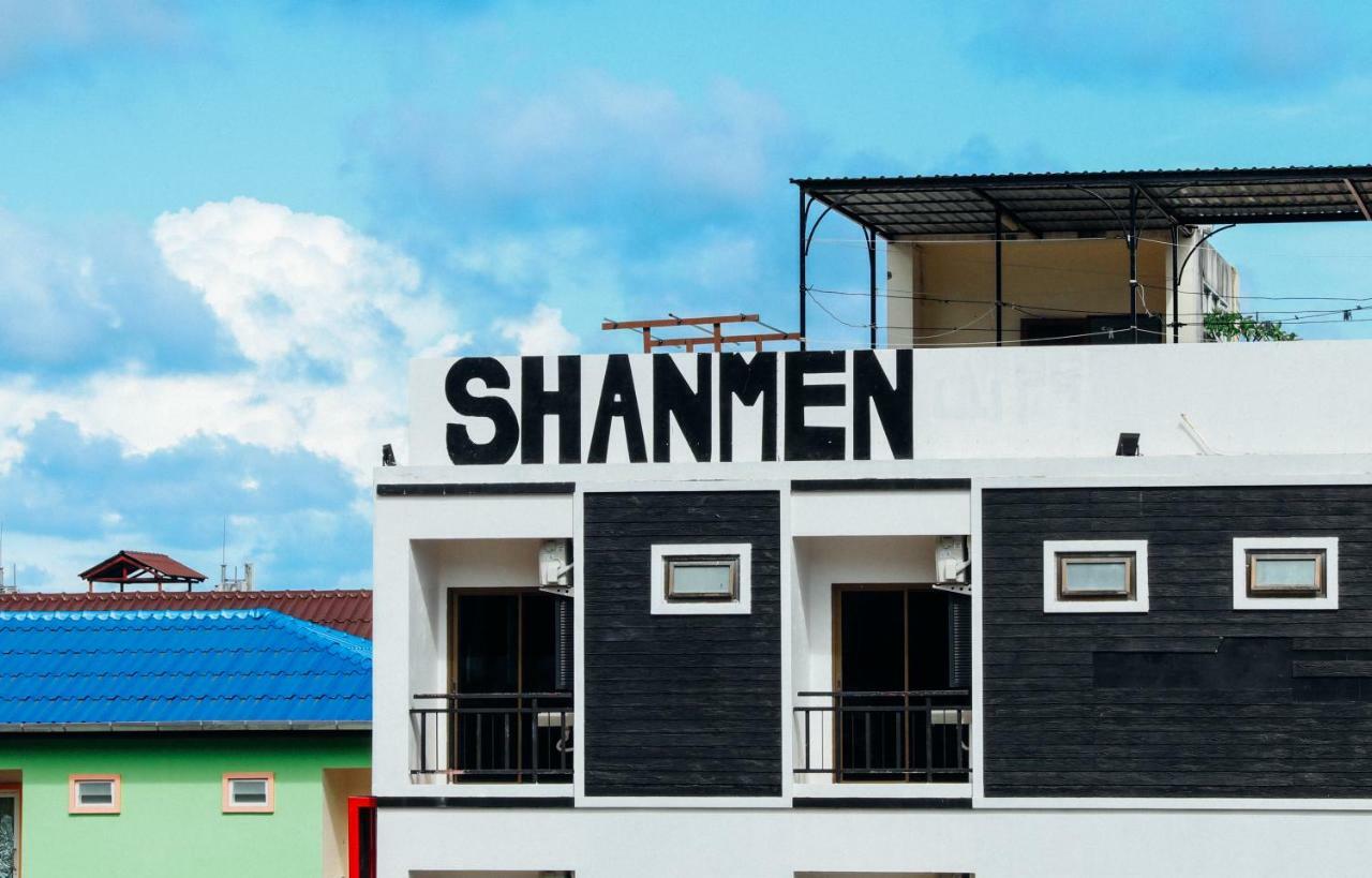 Shanmen Art House Phuket Patong Exteriör bild